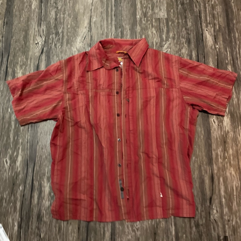 Men’s mountain headwear collared button up red